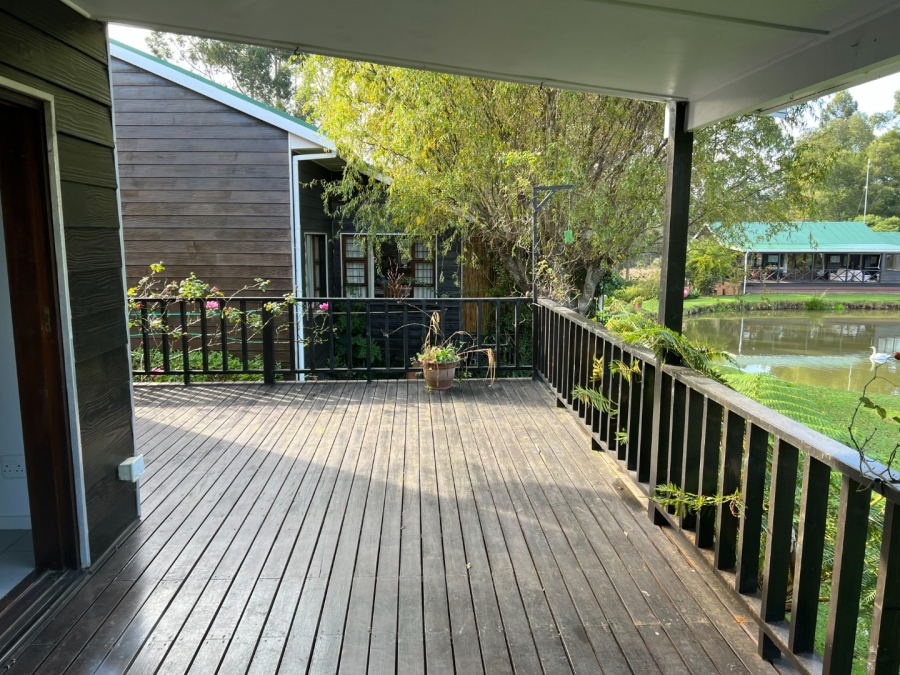 2 Bedroom Property for Sale in Harkerville A H Western Cape
